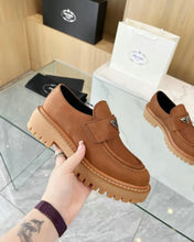 Load image into Gallery viewer, Leather Loafers
