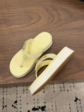 Load image into Gallery viewer, CC Sandals