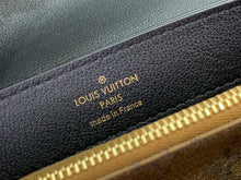 Load image into Gallery viewer, Dauphine Soft