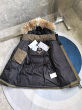 Load image into Gallery viewer, Chelsea Parker