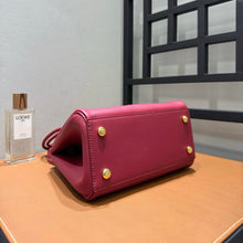 Load image into Gallery viewer, Madrid Medium