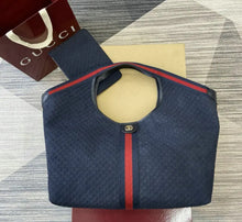 Load image into Gallery viewer, Giglio