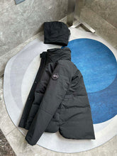 Load image into Gallery viewer, Lyndale Parka