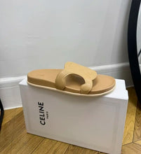 Load image into Gallery viewer, Triomphe Sandals