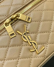 Load image into Gallery viewer, Mini Gabby