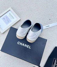 Load image into Gallery viewer, CC Espadrilles
