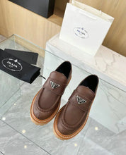 Load image into Gallery viewer, Leather Loafers