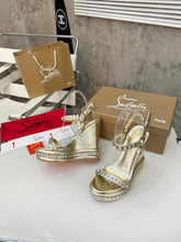 Load image into Gallery viewer, Stud Wedges