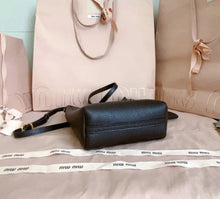 Load image into Gallery viewer, Leather Bucket Bag