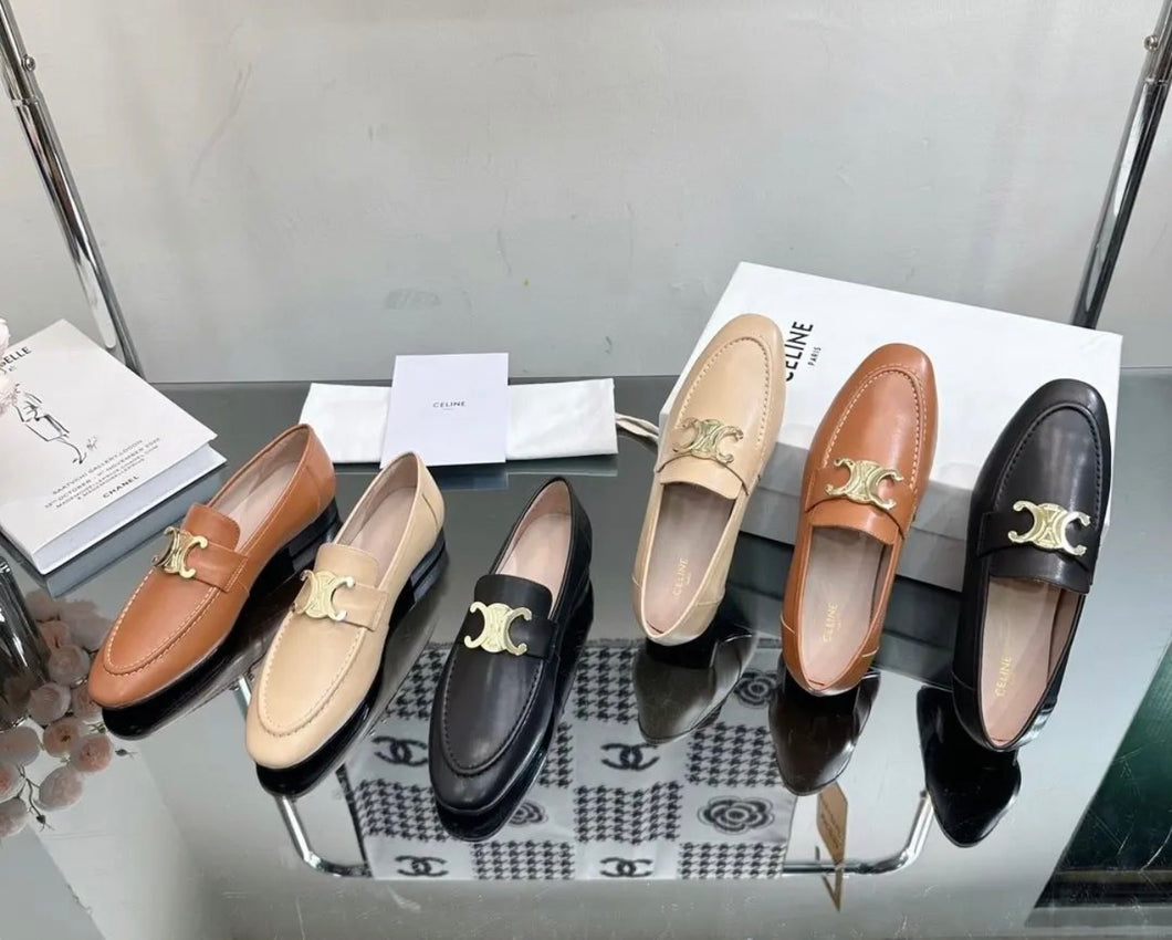 Triomphe Loafers