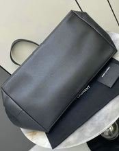 Load image into Gallery viewer, Y Tote