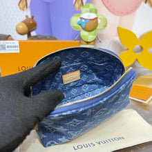 Load image into Gallery viewer, Cosmetic Pouch PM