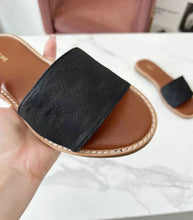 Load image into Gallery viewer, Leather Sandals
