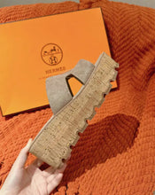 Load image into Gallery viewer, Eze Sandals