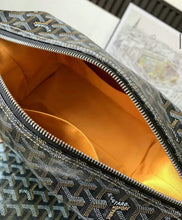 Load image into Gallery viewer, Toiletry Bag