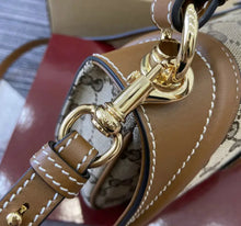 Load image into Gallery viewer, Blondie Top Handle