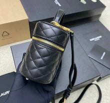 Load image into Gallery viewer, Mini Gabby