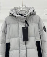 Load image into Gallery viewer, Byward Parka Black Label
