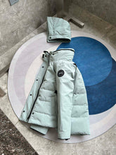 Load image into Gallery viewer, Lyndale Parka