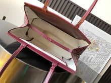 Load image into Gallery viewer, Bellechasse