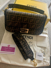 Load image into Gallery viewer, Baguette