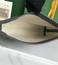 Load image into Gallery viewer, Conti Pouch