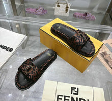 Load image into Gallery viewer, Feel Sandals