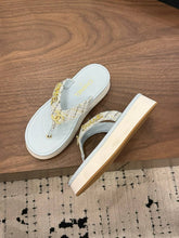 Load image into Gallery viewer, CC Sandals