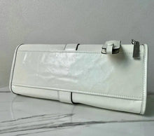 Load image into Gallery viewer, Medium Leather Tote