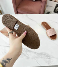 Load image into Gallery viewer, Leather Sandals