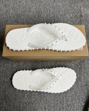 Load image into Gallery viewer, Loubi Flip Flops