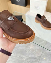 Load image into Gallery viewer, Leather Loafers