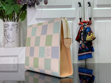 Load image into Gallery viewer, Toiletry Pouch 26
