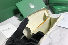 Load image into Gallery viewer, Zippy Wallet