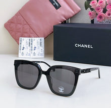 Load image into Gallery viewer, Logo Sunglasses