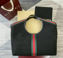 Load image into Gallery viewer, Giglio