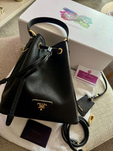 Load image into Gallery viewer, Leather Bucket Bag