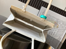 Load image into Gallery viewer, Bellechasse