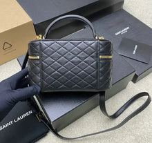 Load image into Gallery viewer, Mini Gabby