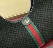 Load image into Gallery viewer, Giglio