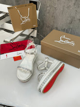 Load image into Gallery viewer, Stud Wedges