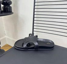 Load image into Gallery viewer, Triomphe Sandals
