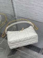 Load image into Gallery viewer, Miss Caro