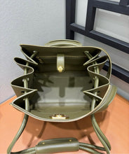 Load image into Gallery viewer, Madrid Medium