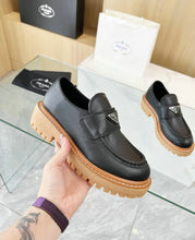 Load image into Gallery viewer, Leather Loafers