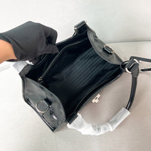Load image into Gallery viewer, Medium Leather Tote