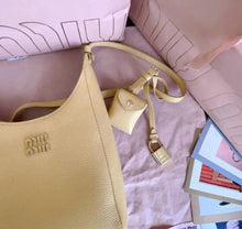 Load image into Gallery viewer, Leather Bucket Bag