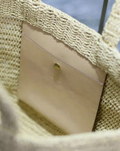 Load image into Gallery viewer, Raffia Tote