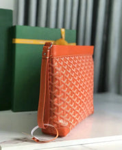 Load image into Gallery viewer, Conti Pouch