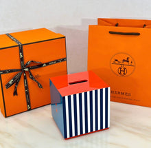 Load image into Gallery viewer, Box